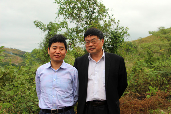 左：周金星教授，右：王勇堅教授