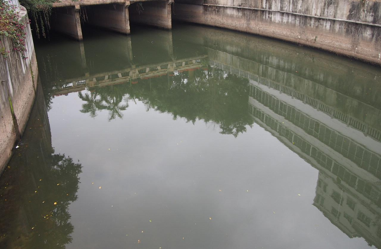 深圳市新洲河眾浮小學段河道生態午夜天堂网治理